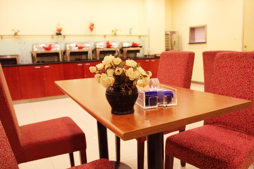 Hanting Express Beijing Guomao Экстерьер фото